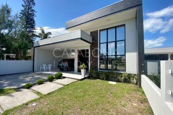 Imagem #1 do imóvel Refúgio à Beira-Mar: Residência Espaçosa no Balneário São Paulo