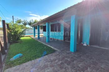 Imagem #1 do imóvel Casa de Esquina Próxima à Praia em Arroio do Sal