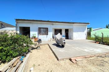 Imagem #2 do imóvel Casa Ampla com 3 Dormitórios e 1 Banheiro – Grande Potencial de Expansão