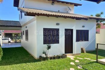 Imagem #2 do imóvel Casa Imponente com Piscina e Espaço Gourmet em Torres