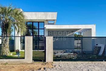 Imagem #1 do imóvel Casa moderna com suíte e lareira a apenas 600m do mar em Arroio do Sal