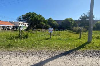 Imagem #1 do imóvel Terreno 12 x 25 no Balneário Figueirinha – Iluminação Privilegiada e Excelente Potencial de Construção