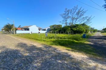 Imagem #2 do imóvel Terreno de Esquina 12 x 25 no Balneário Figueirinha – Iluminação Norte e Potencial Máximo de Valorização