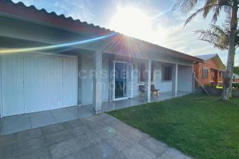 Imagem #1 do imóvel Casa com Piscina em Areias Brancas – Conforto e Lazer a Poucos Passos do Mar