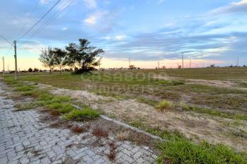 Imagem #3 do imóvel Terreno amplo a 350 metros do mar em Curumim