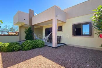 Imagem #1 do imóvel Casa Beira-Mar em Arroio do Sal - Conforto e Vista Incrível no Bairro Pérola