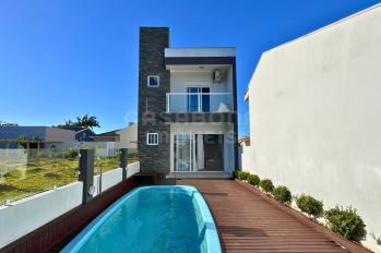 Imagem #2 do imóvel Casa com Piscina e Excelente Localização no Bairro Raiante