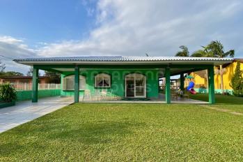 Imagem #1 do imóvel Casa à Venda em Torres - Bairro Paraíso: Conforto e Lazer a 500 Metros do Mar