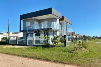 Imagem #1 do imóvel Residência Moderna com Terraço e Piscina em Balneário Sossegado