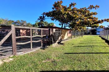 Imagem #3 do imóvel Casa com suíte e lareira a 350 metros da praia – Bairro Bom Jesus