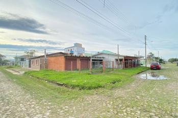 Imagem #2 do imóvel Oportunidade de Investimento em Arroio do Sal: Duplex para Renovação em Areias Brancas