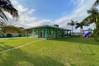 Imagem #3 do imóvel Casa à Venda em Torres - Bairro Paraíso: Conforto e Lazer a 500 Metros do Mar