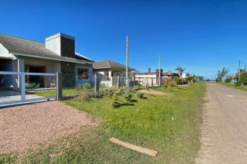Imagem #2 do imóvel Casa à Venda em Arroio do Sal - Bairro São Pedro, Próxima à Praia