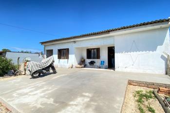 Imagem #1 do imóvel Casa Ampla com 3 Dormitórios e 1 Banheiro – Grande Potencial de Expansão