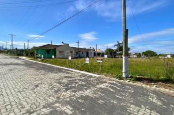 Imagem #3 do imóvel Terreno 12 x 25 no Balneário Figueirinha – Espaço, Tranquilidade e Excelente Localização