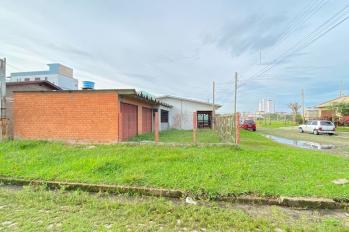 Imagem #3 do imóvel Oportunidade de Investimento em Arroio do Sal: Duplex para Renovação em Areias Brancas