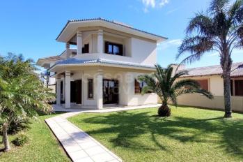 Imagem #1 do imóvel Casa de Alto Padrão a 100m do Mar em Arroio do Sal – Bairro Camboim