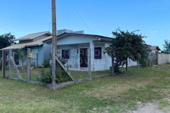 Imagem #3 do imóvel Casa de Esquina com Piscina – Bairro Jardim Olívia, Arroio do Sal