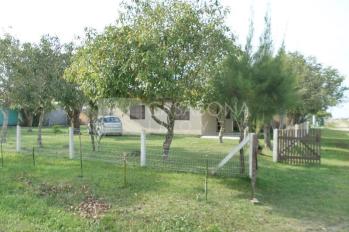 Imagem #2 do imóvel Oportunidade Única: Casa de Esquina com Dois Terrenos