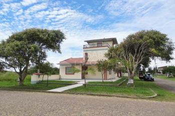 Imagem #1 do imóvel Casa de Esquina Próxima ao Condomínio Arenas Curumim: Tranquilidade e Vista Privilegiada