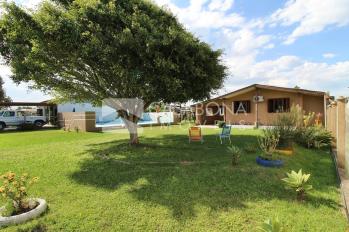 Imagem #2 do imóvel Duas Residências com Piscina em Terrenos Separados