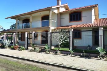 Imagem #2 do imóvel Seja Feliz em Arroio do Sal - Residência Espaçosa Próxima ao Mar