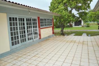 Imagem #2 do imóvel Casa de Esquina Próxima ao Condomínio Arenas Curumim: Tranquilidade e Vista Privilegiada