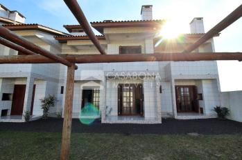 Imagem #2 do imóvel Sobrado Charmoso a 100 Metros do Mar