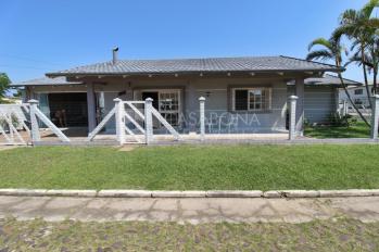 Imagem #2 do imóvel Encantadora Residência de Esquina no Balneário Areias Brancas